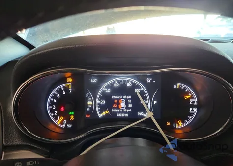 2019 Jeep Grand Cherokee Laredo z USA, uszkodzony, nr VIN 1C4RJFAG6KC551232